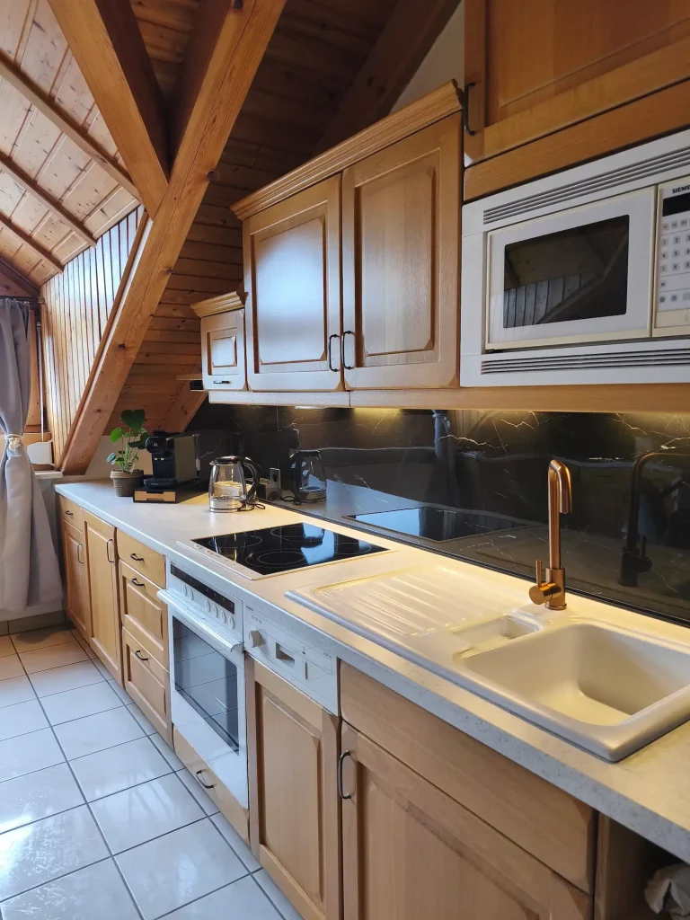 Küche der Ferienwohnung Burgzauber im Haus 113 in Burghausen